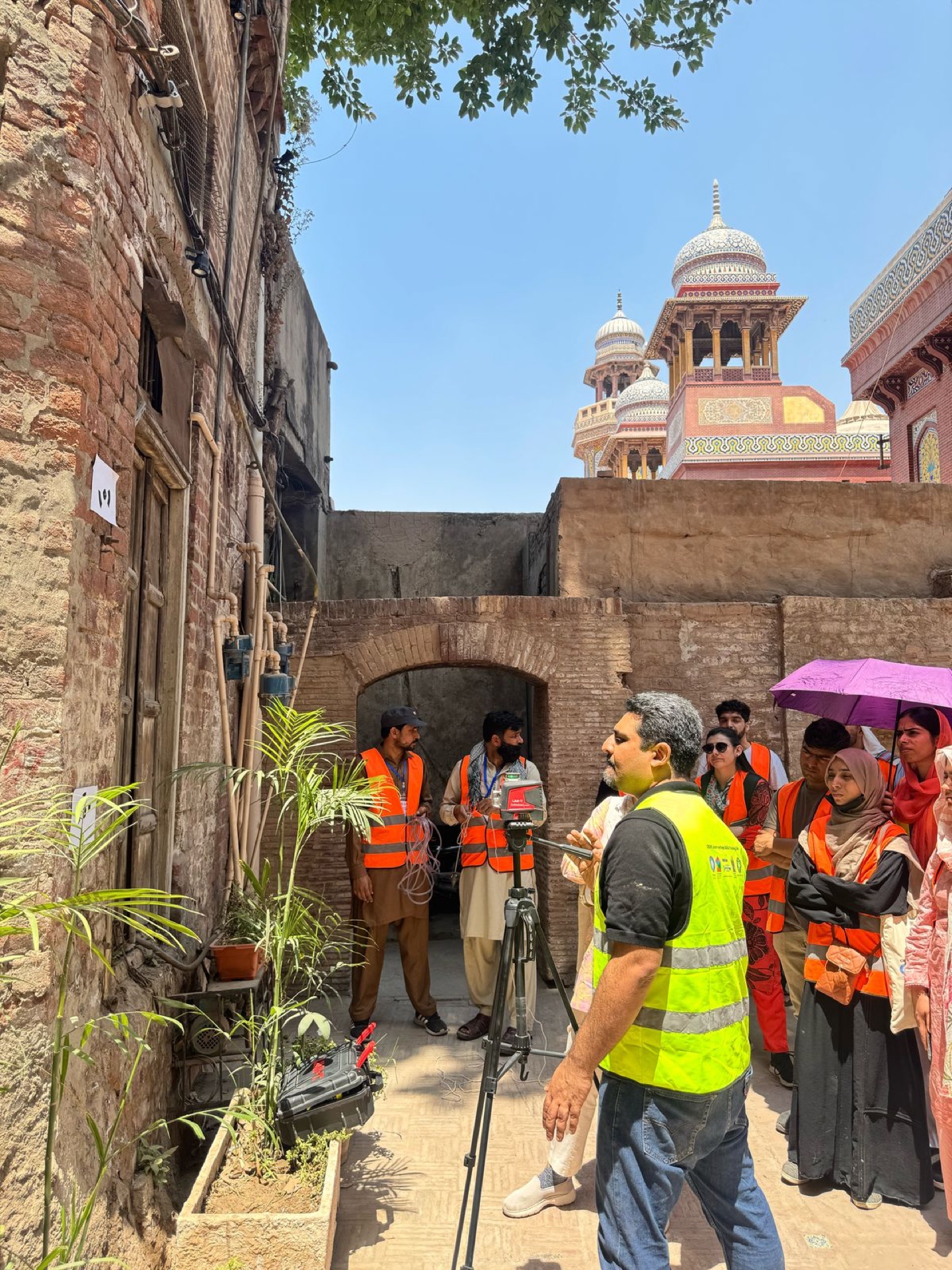 Guest lectures by Prof. Asif Shareef, Aqeel Solangi, Taimoor Khan Mumtaz, Usman Sami, Ghulam Hyder Daudpota, Maria Gulraiz, Mina Arham, Dabir Ahmad, and Wajahat Ali Khan.