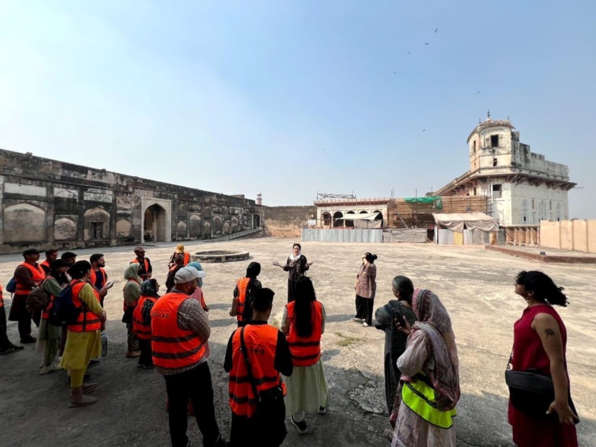 Field demonstration at Kala Burj, Lahore Fort: capturing and interpreting infrared images of wall paintings.